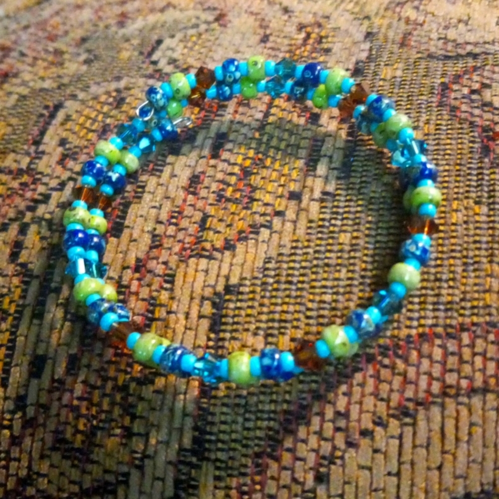 Crystal bead memory wire bracelet adjustable